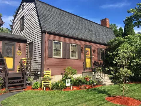 Exterior - 45 E St, Bristol, RI 02809 photo 2 of 5