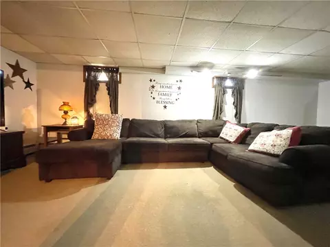 Living - 45 E St, Bristol, RI 02809 photo 4 of 5