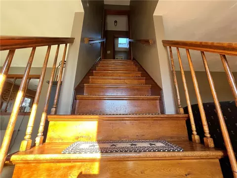 Entry Way - 45 E St, Bristol, RI 02809 photo 2 of 2