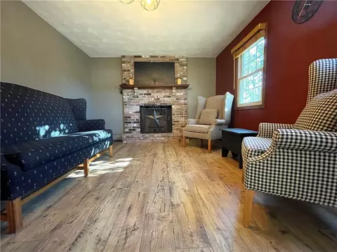 Living - 45 E St, Bristol, RI 02809 photo 2 of 5