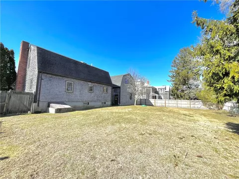 Exterior - 45 E St, Bristol, RI 02809 photo 3 of 5