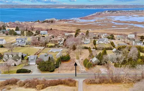 61 W Main Rd, Little Compton, RI 02837