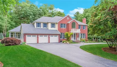 120 Westfield Dr, East Greenwich, RI 02818