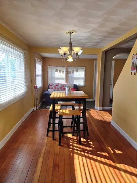 26 May Ave, Warwick, RI 02889 photo 5