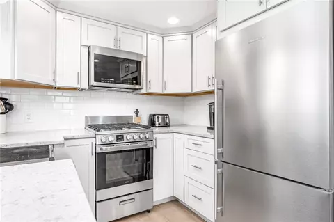 88 Old Post Rd #15, Westerly, RI 02891 photo 4