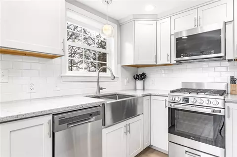 88 Old Post Rd #15, Westerly, RI 02891 photo 2