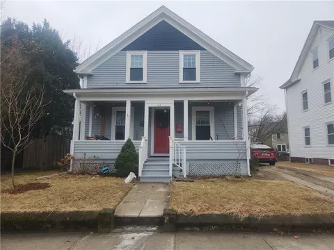 24 King St, Warwick, RI 02886