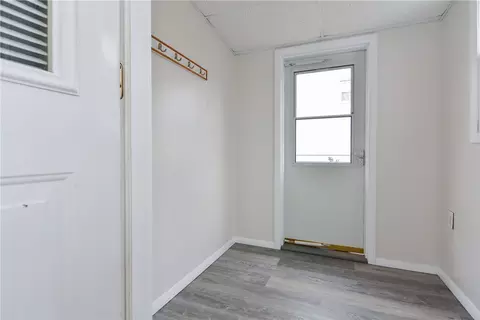409 Chapmans Ave, Warwick, RI 02886 photo 16
