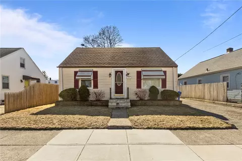 87 Liberty St, Pawtucket, RI 02861