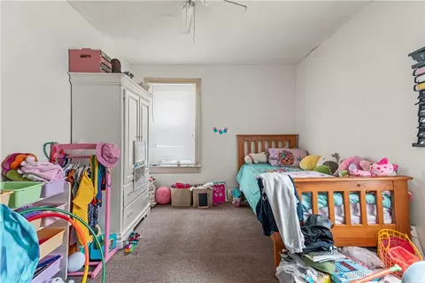 Bedroom - 341 Burnside Ave, Woonsocket, RI 02895 photo 2 of 7