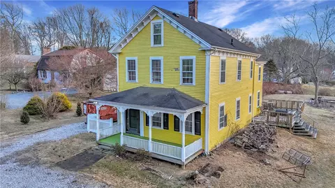 144 Union St, Portsmouth, RI 02871