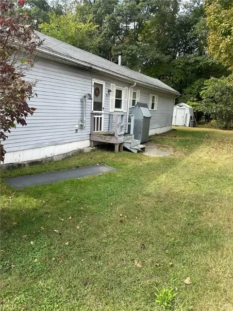 8 Hemlock Rd, Glocester, RI 02814 photo 4