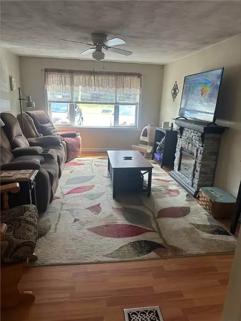 8 Hemlock Rd, Glocester, RI 02814 photo 6
