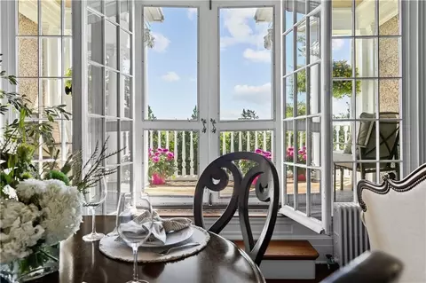 1 Oakwood Ter #9, Newport, RI 02840