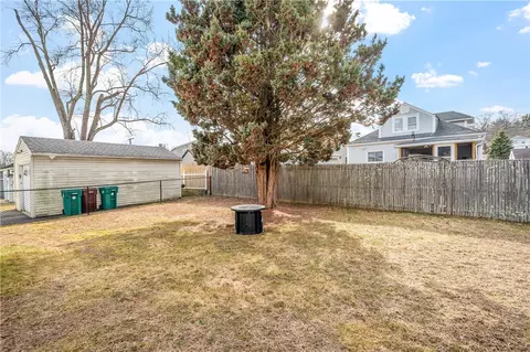 50 Seventh Ave, Woonsocket, RI 02895 photo 38