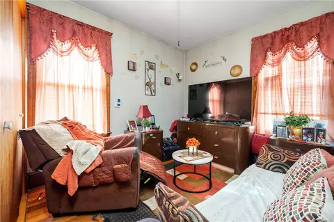50 Seventh Ave, Woonsocket, RI 02895 photo 10