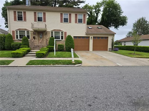129 Longwood Ave, Providence, RI 02908