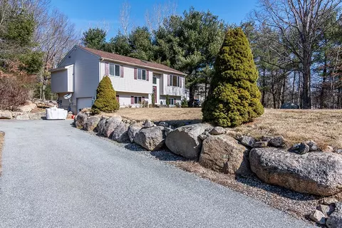 35 Walker Ln, Coventry, RI 02816 photo 4
