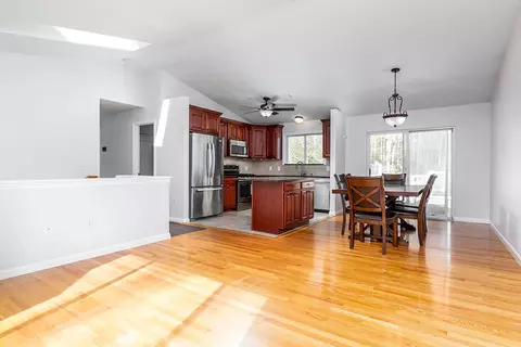 35 Walker Ln, Coventry, RI 02816 photo 8