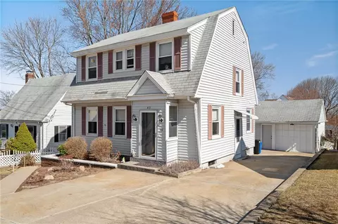 43 N Olney St, Johnston, RI 02919