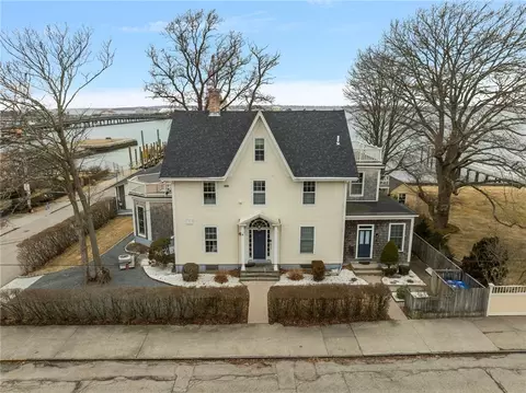58 Washington St #3, Newport, RI 02840