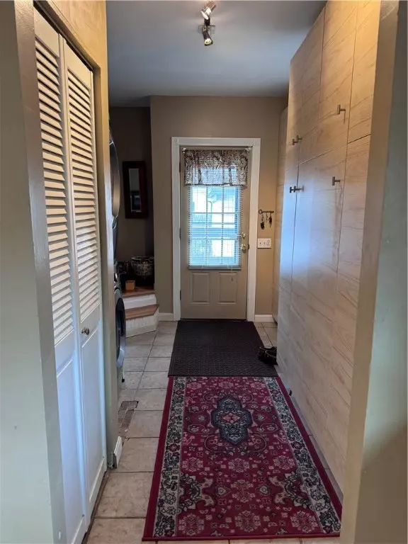 Entry Way - 64 Nathaniel Ave, Pawtucket, RI 02860 photo 2 of 5