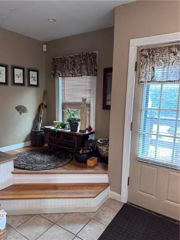 Entry Way - 64 Nathaniel Ave, Pawtucket, RI 02860 photo 3 of 5