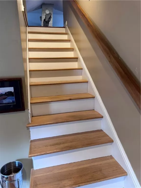 Entry Way - 64 Nathaniel Ave, Pawtucket, RI 02860 photo 4 of 5