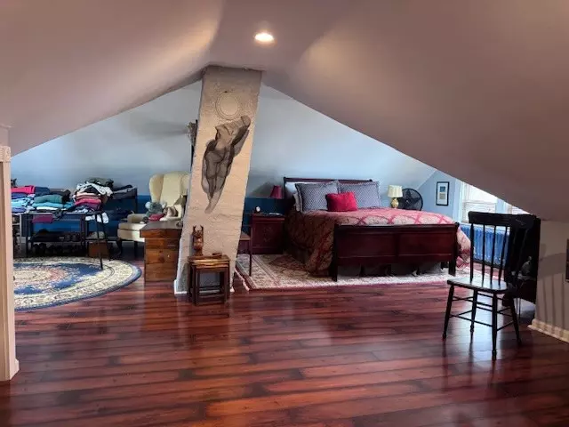 Bedroom - 64 Nathaniel Ave, Pawtucket, RI 02860 photo 1 of 2