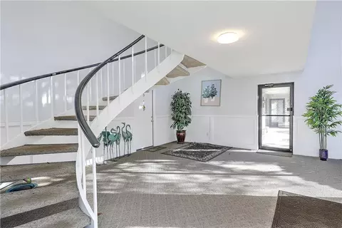 Entry Way - 4100 Post Rd #2, Warwick, RI 02886 photo 1 of 3