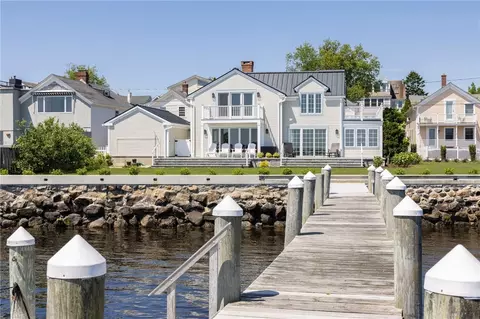 11 Hancox St, Stonington, CT 06378
