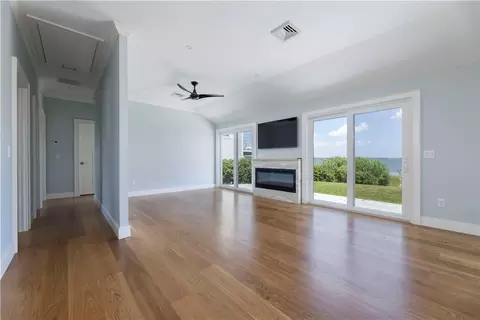 Living - 15 Rabbit Run, Westerly, RI 02891 photo 2 of 4