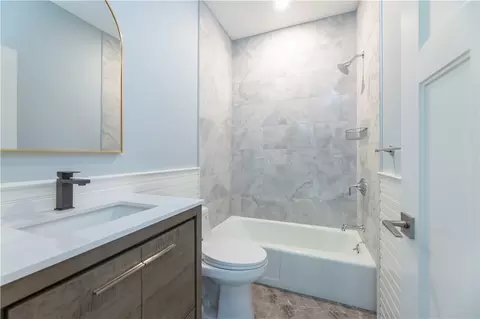 Bath - 15 Rabbit Run, Westerly, RI 02891 photo 1 of 2
