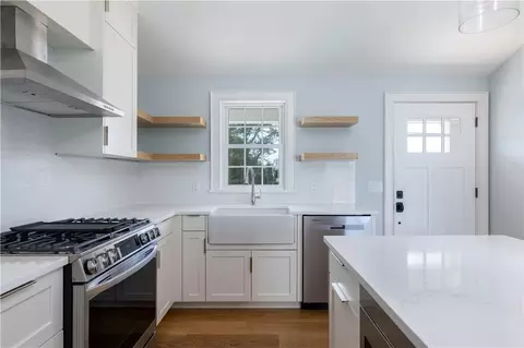 Kitchen - 15 Rabbit Run, Westerly, RI 02891 photo 2 of 4