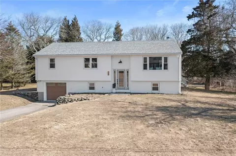 14 E View Dr, Little Compton, RI 02837