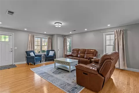 52 Guild Ave, Warwick, RI 02889 photo 11