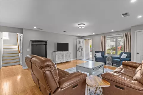52 Guild Ave, Warwick, RI 02889 photo 12