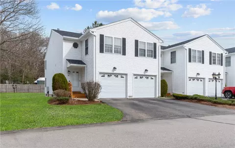 450 Providence St #41, West Warwick, RI 02893
