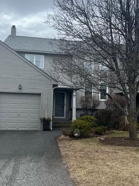 99 Nipmuc Trl #B, North Providence, RI 02904
