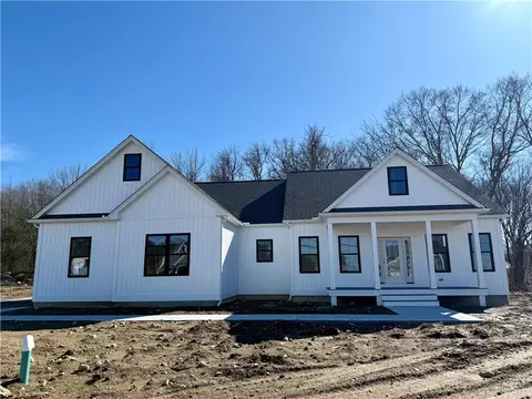 1342 Central Ave, Johnston, RI 02919