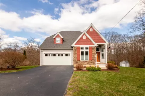 121 Little Pond County Rd, Cumberland, RI 02864