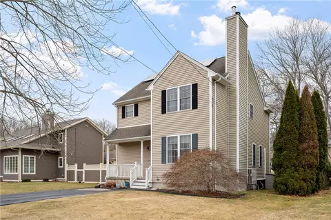 11 Basswood Dr, Bristol, RI 02809