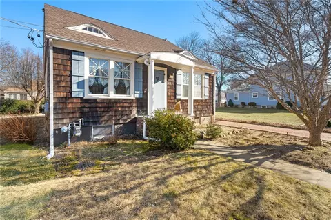25 Penbryn Ave, Smithfield, RI 02917