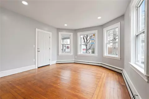 396 Orms St, Providence, RI 02908 photo 9