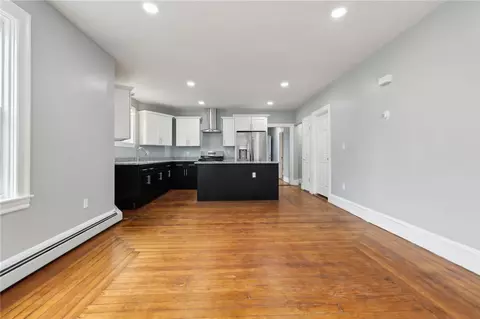 396 Orms St, Providence, RI 02908 photo 7