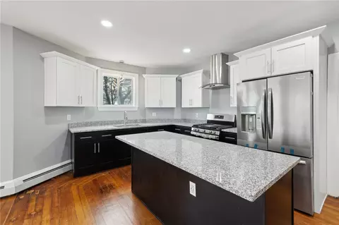 396 Orms St, Providence, RI 02908 photo 3