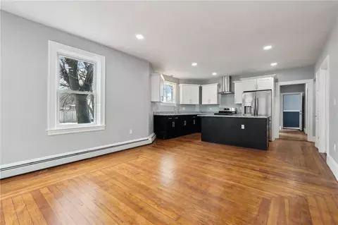 396 Orms St, Providence, RI 02908 photo 6