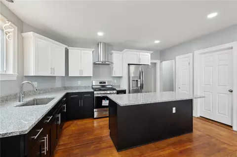 396 Orms St, Providence, RI 02908 photo 4