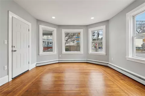 396 Orms St, Providence, RI 02908 photo 10