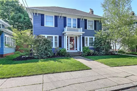 14 Lafayette St, Pawtucket, RI 02860